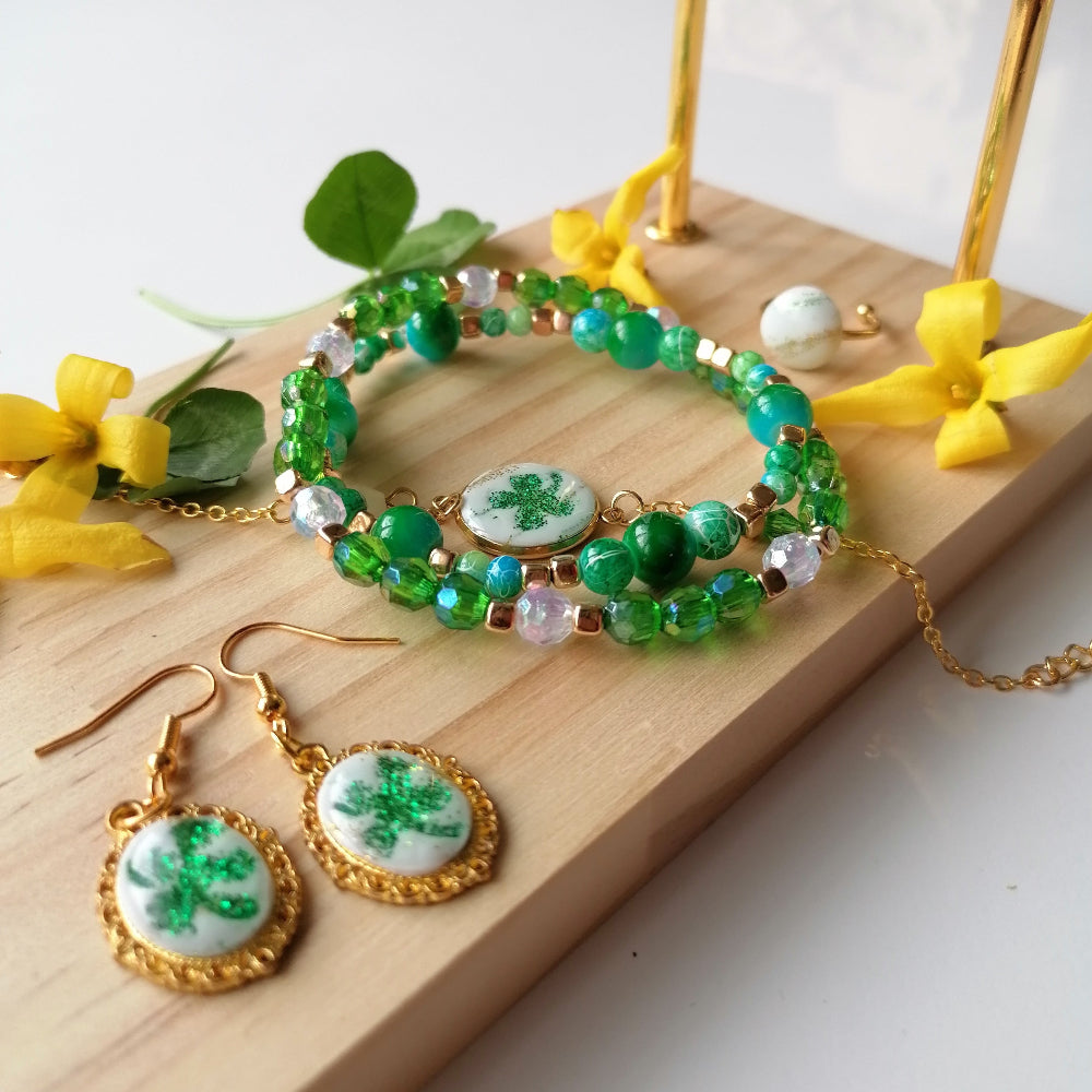 Parure complète n° 3 - bague + 3 bracelets + boucle d'oreille modèle 8